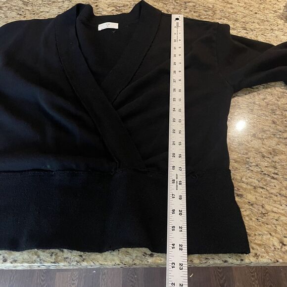 Anthropologie t.la Black Size Medium Faux Wrap Sweatshirt Style Sweater Cozy - Picture 9 of 9